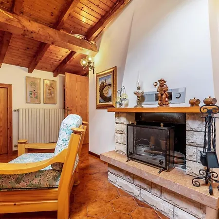 Casa Adele Garda 아파트