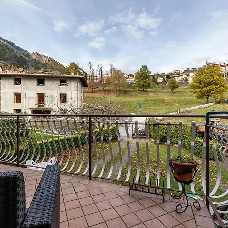아파트 Casa Adele Garda Tremosine